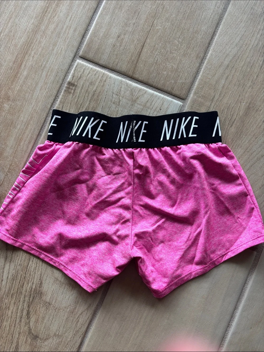 Nike girl’s Bright Pink Athletic Shorts with Branded Black Waistband size xs 4/5